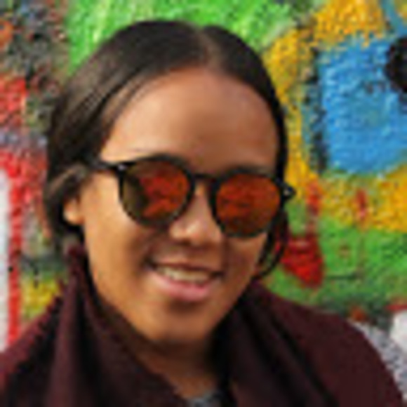 Meet your Posher, Yaffy - Picture 1 of 1